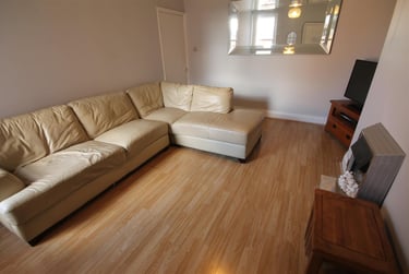 2 bed flat, Bayswater Road, Jesmond, Newcastle, NE23HP - Image 1